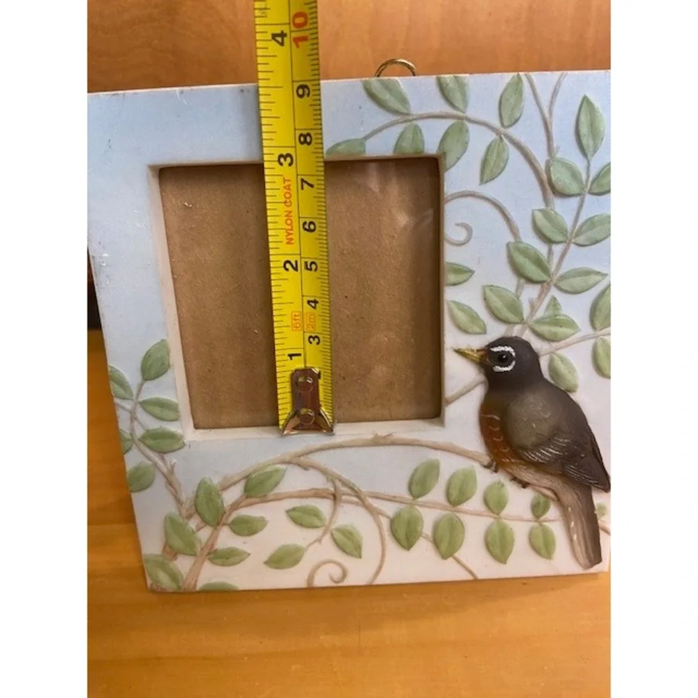 Robin Bird Ceramic Picture Frame 3D Relief Nature Leafy Vine Tabletop Wall Decor